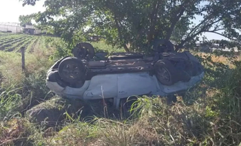 La Plata: agarró un mate, perdió el control del auto y murió | La plata