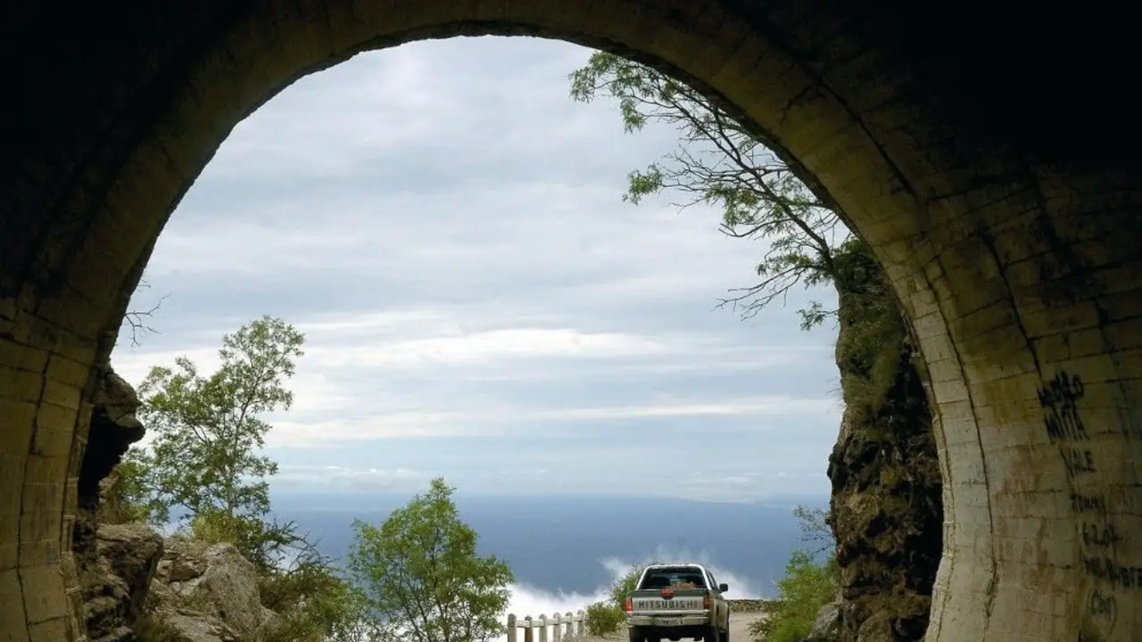Camino de los Túneles