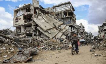 Advierten que hay 10.000 cadáveres bajo los escombros en Gaza e Israel impide la búsqueda | Conflicto en medio oriente